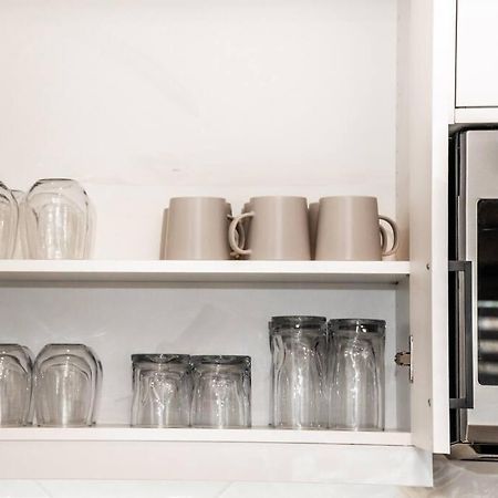 Modern Nordic Escape, 3Br Near Wem & Dt, Aircon & Fireplace, Wifi, Sleeps 6! Edmonton Eksteriør bilde