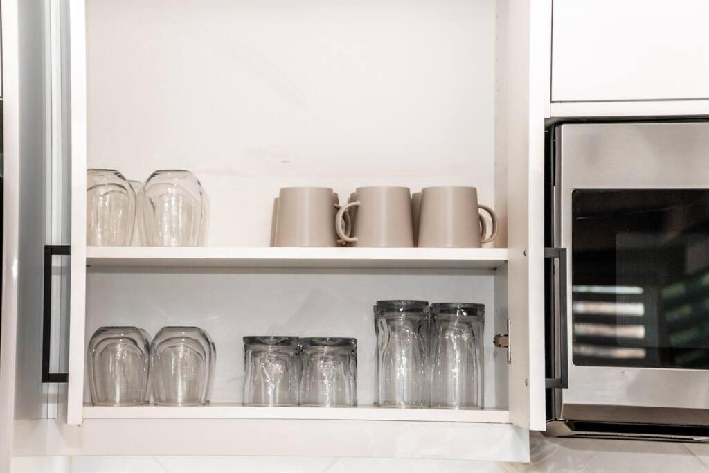 Modern Nordic Escape, 3Br Near Wem & Dt, Aircon & Fireplace, Wifi, Sleeps 6! Edmonton Eksteriør bilde